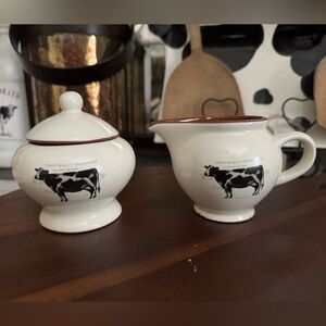 Cow cream & sugar set